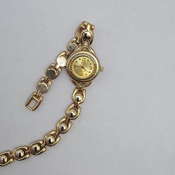 Vintage Watches Eddie Bauer Gold Quartz Watch with Linked Bracelet Band - Picture 9 of 10